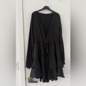 Elegant Black Long-Sleeve Dress